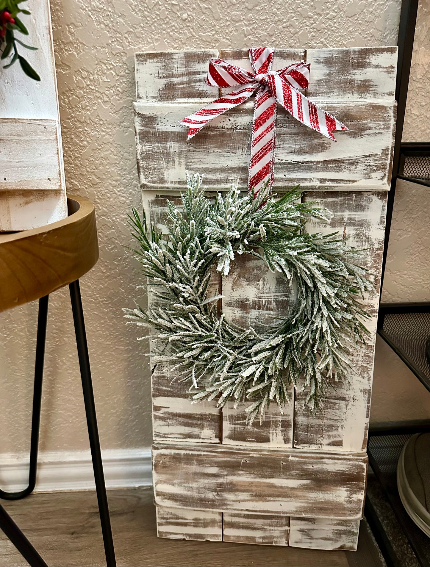 Christmas Farmhouse Shutter Decor